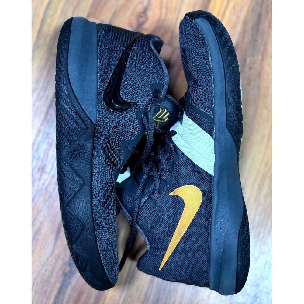 Nike Kyrie Flytrap Black Gold Basketball Shoes Size 10.5 AA7071-008 Sneaker Men